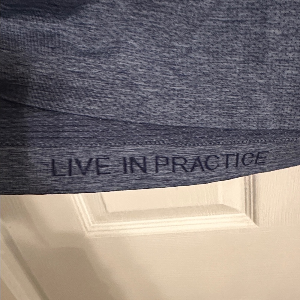 Lululemon Men's Metal Vent Short Sleeve Shirt - Picture 4 of 5